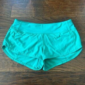 Kelly Green Lululemon 2.5 Speed Up Shorts - Size 6